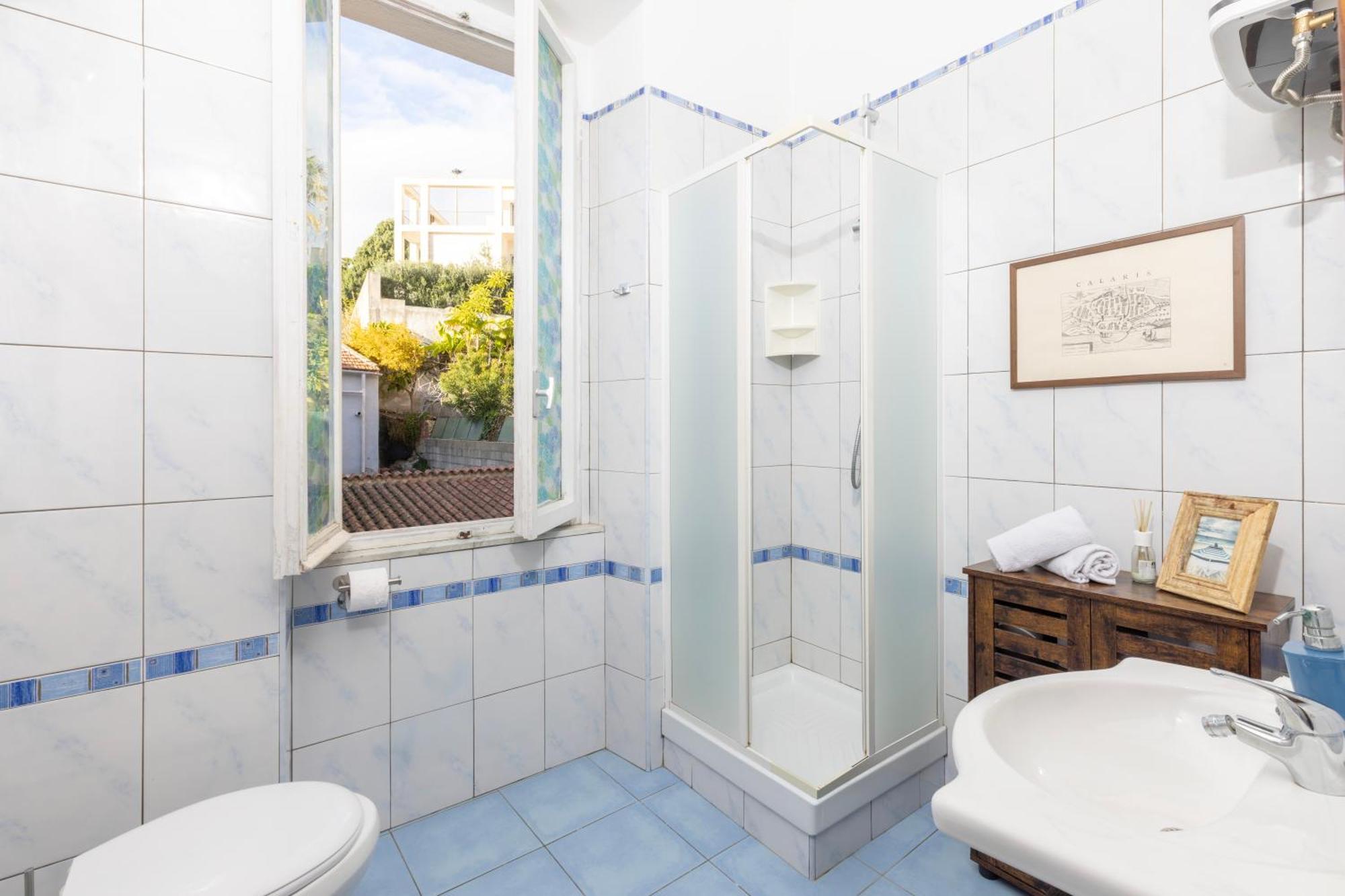 Kalie Rooms Guest House Cagliari Exterior foto